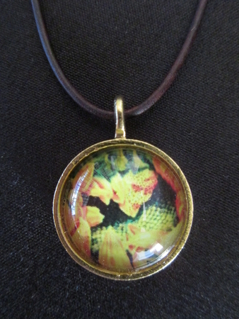 Sunflower Unfurling, sm round pendant